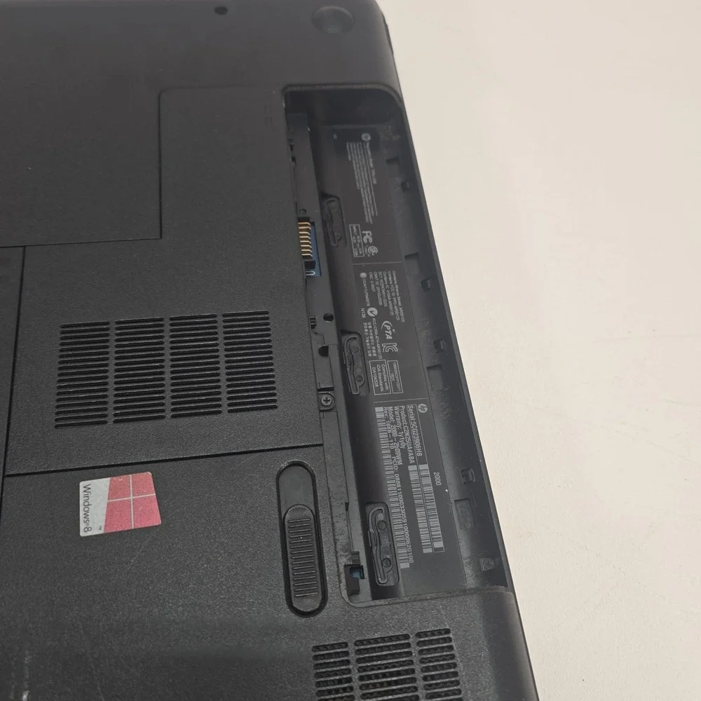 HP 2000 15.6